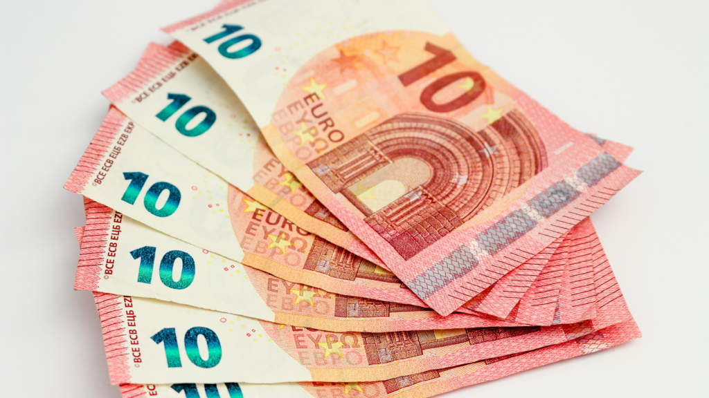 how to pay for things abroad