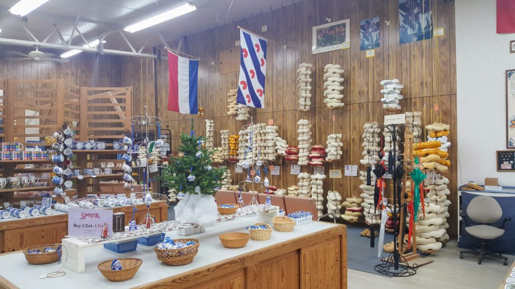 De Klomp Wooden Shoe & Delftware Factory