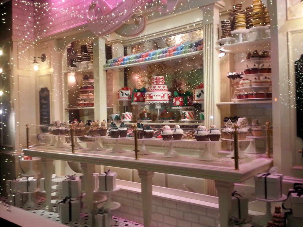 NYC Holiday Lights & Movie Sites tour