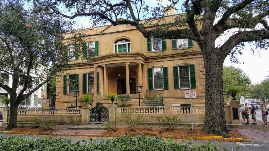 The Owens - Thomas House & Slave Quarters