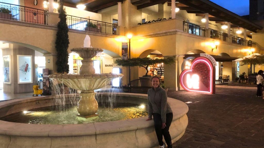 Fountain at Fontebella Mall in Guatemala City
