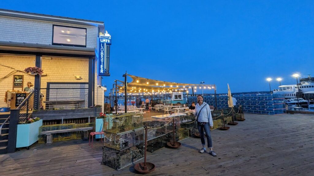 Outside of Luke's Lobster in the evening. 