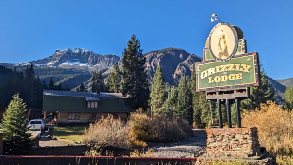 Grizzly Lodge in Silver Gate